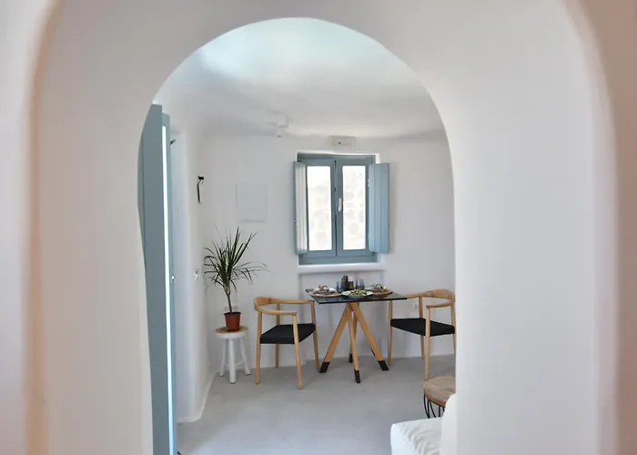 Apartment Panthea Santorini - Private Pool *