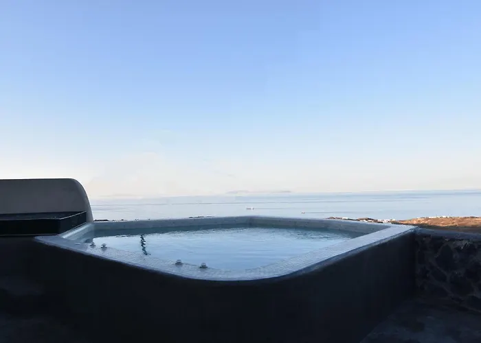Panthea Santorini - Private Pool Vourvoulos